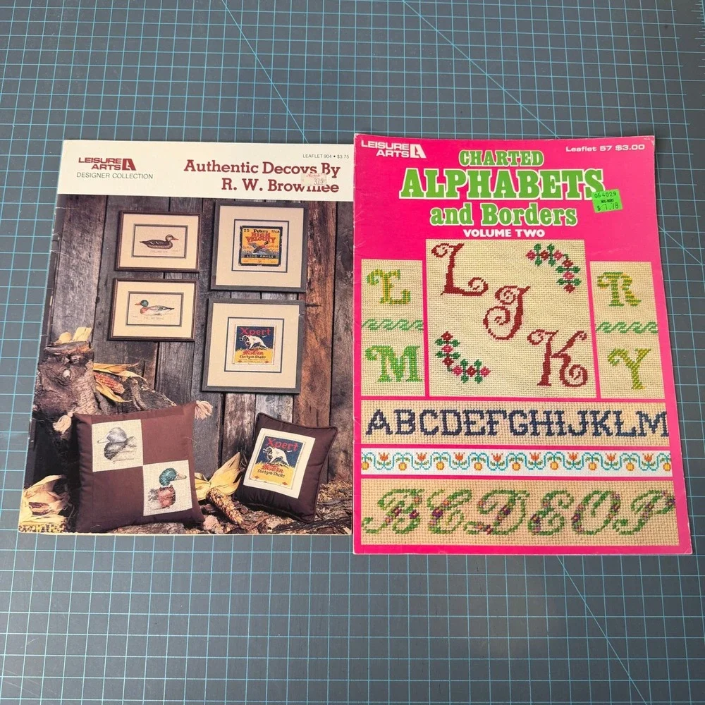 VTG Cross Stitch & Needlepoint Pattern Book Lot Jeanette Crews Leisure Arts